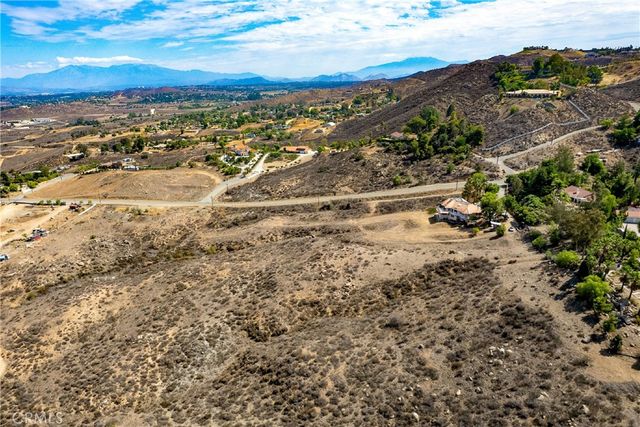 1 Heizer Drive, Perris, CA 92570