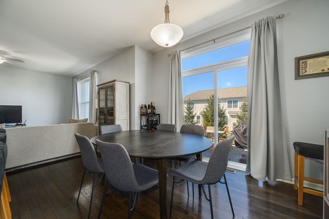 2368 N Brett Lane, Palatine, IL 60074