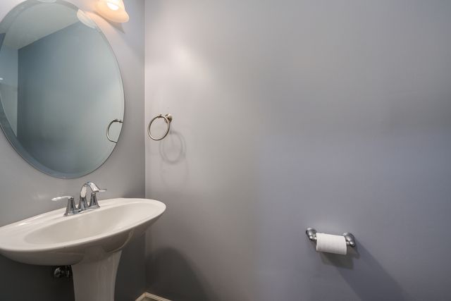 2368 N Brett Lane, Palatine, IL 60074