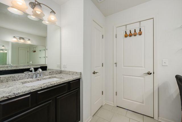 2368 N Brett Lane, Palatine, IL 60074