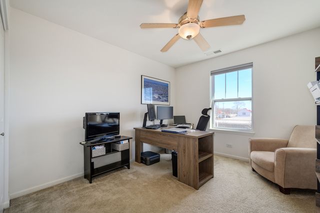 2368 N Brett Lane, Palatine, IL 60074