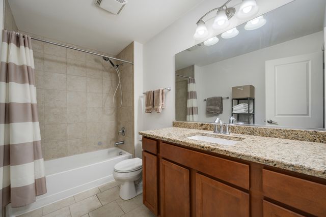 2368 N Brett Lane, Palatine, IL 60074