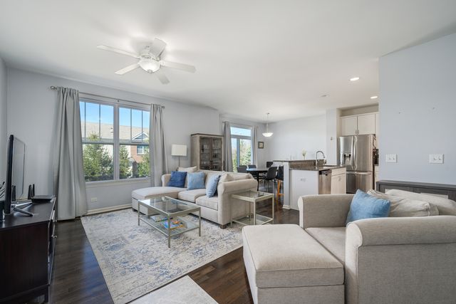 2368 N Brett Lane, Palatine, IL 60074