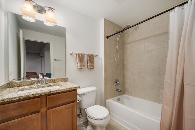 2368 N Brett Lane, Palatine, IL 60074