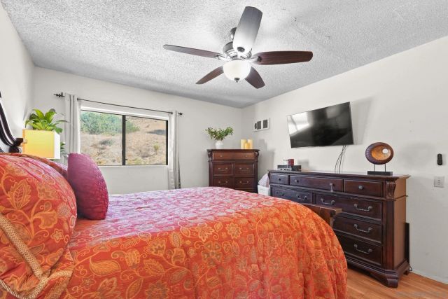 5700 Bates St 6, San Diego, CA 92115