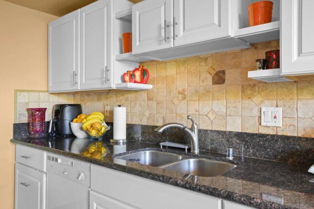 5700 Bates St 6, San Diego, CA 92115