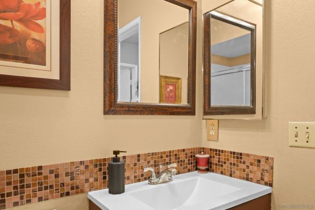 5700 Bates St 6, San Diego, CA 92115