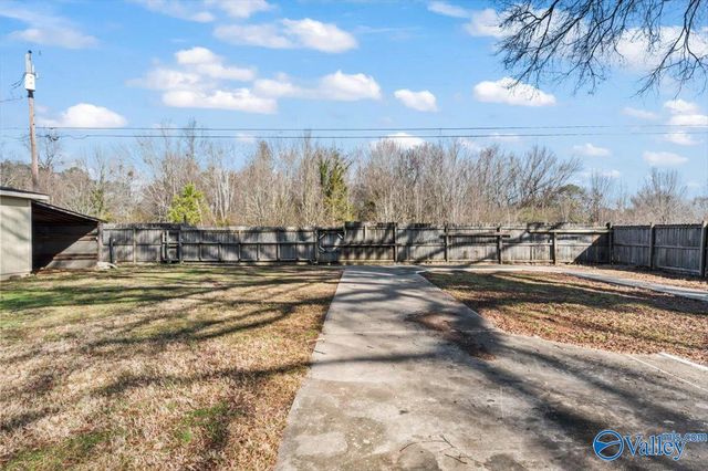 1418 Puckett Avenue, Decatur, AL 35601