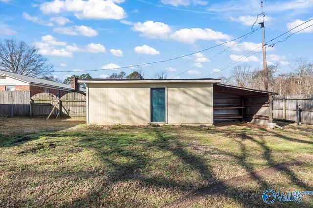 1418 Puckett Avenue, Decatur, AL 35601