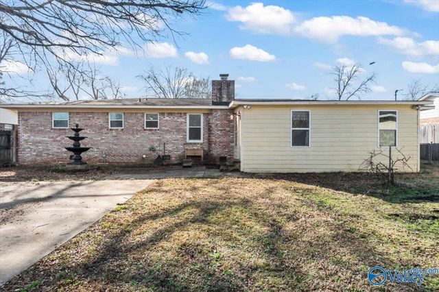 1418 Puckett Avenue, Decatur, AL 35601