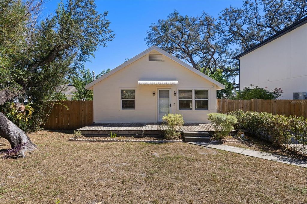 8507 CLAONIA STREET, Tampa, FL 33614