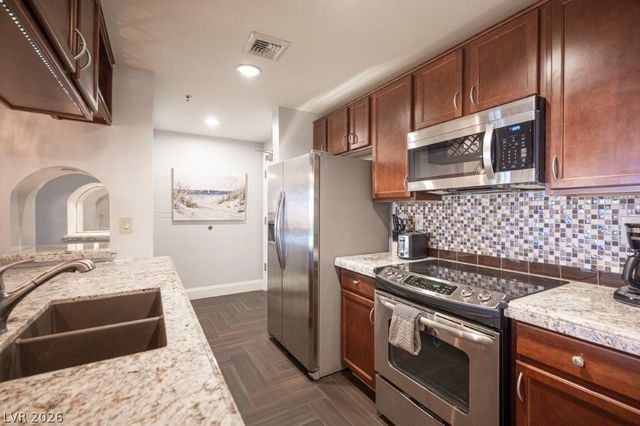 30 Strada Di Villaggio 124, Henderson, NV 89011