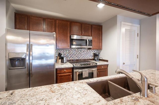 30 Strada Di Villaggio 124, Henderson, NV 89011