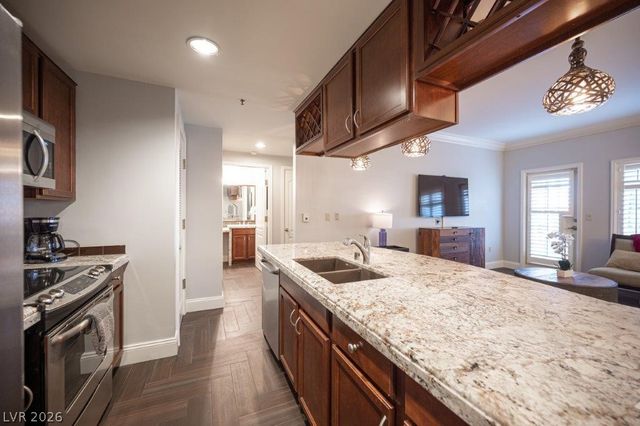 30 Strada Di Villaggio 124, Henderson, NV 89011