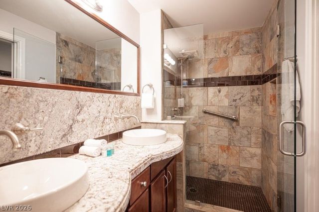 30 Strada Di Villaggio 124, Henderson, NV 89011