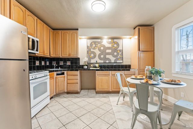 417 14th St, Vallejo, CA 94590