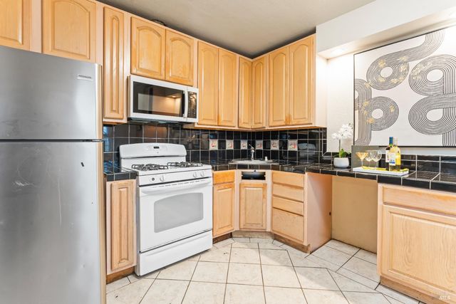 417 14th St, Vallejo, CA 94590