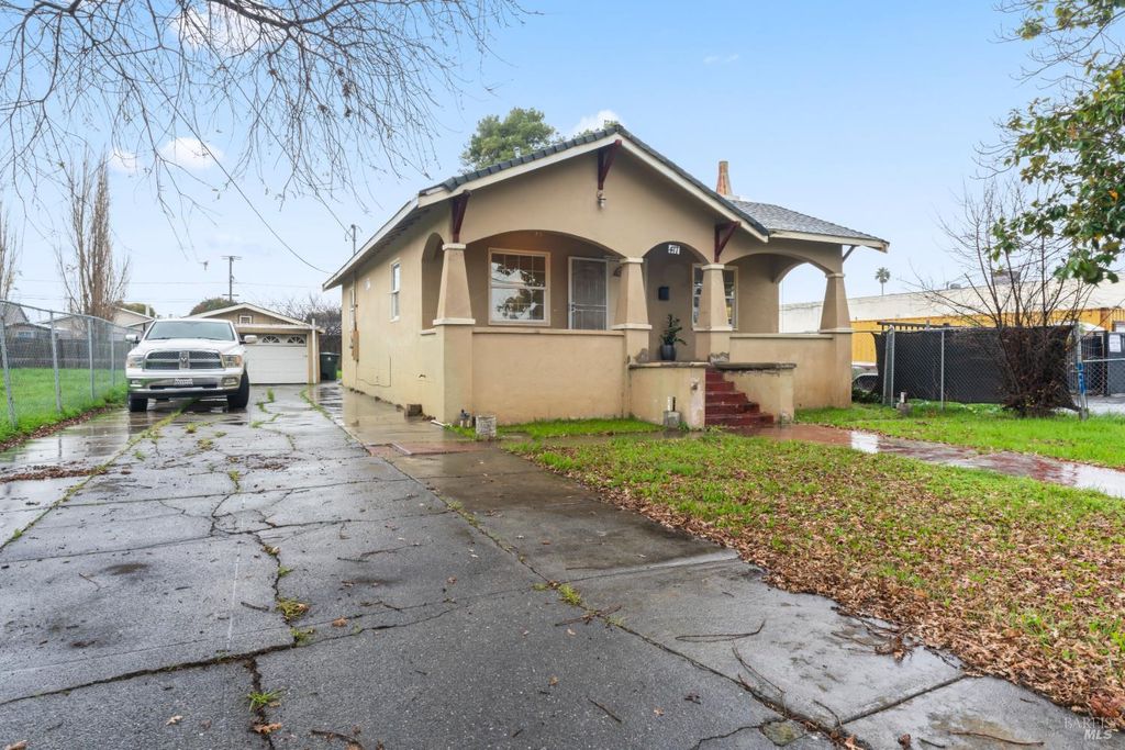 417 14th St, Vallejo, CA 94590
