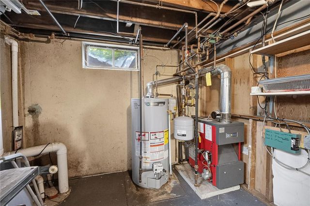 1527 Bayberry Lane, Bethlehem City, PA 18018