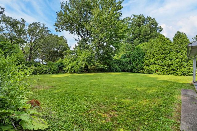 1527 Bayberry Lane, Bethlehem City, PA 18018