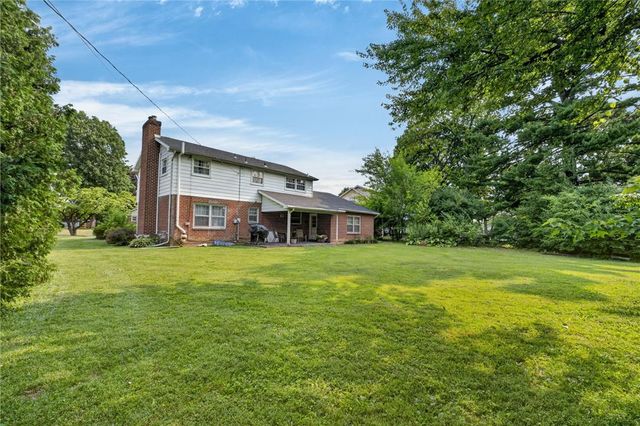 1527 Bayberry Lane, Bethlehem City, PA 18018