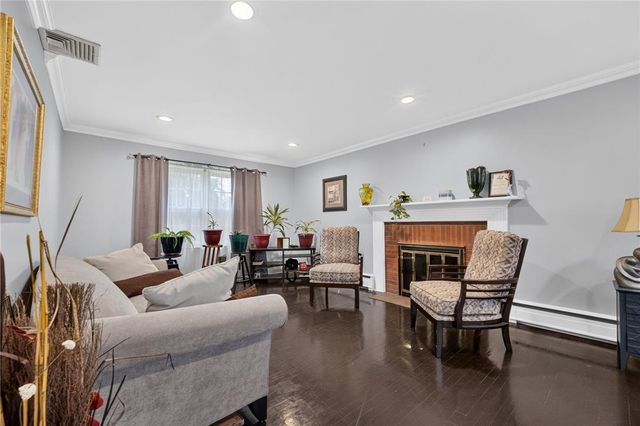 1527 Bayberry Lane, Bethlehem City, PA 18018