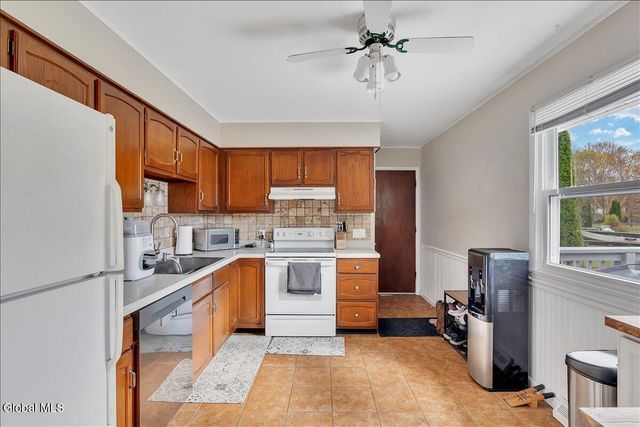 109 Van Buren Road, Glenville, NY 12302