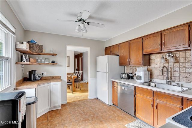 109 Van Buren Road, Glenville, NY 12302