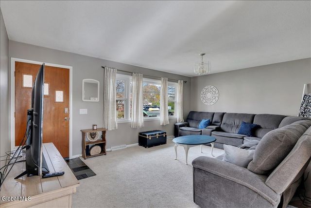 109 Van Buren Road, Glenville, NY 12302