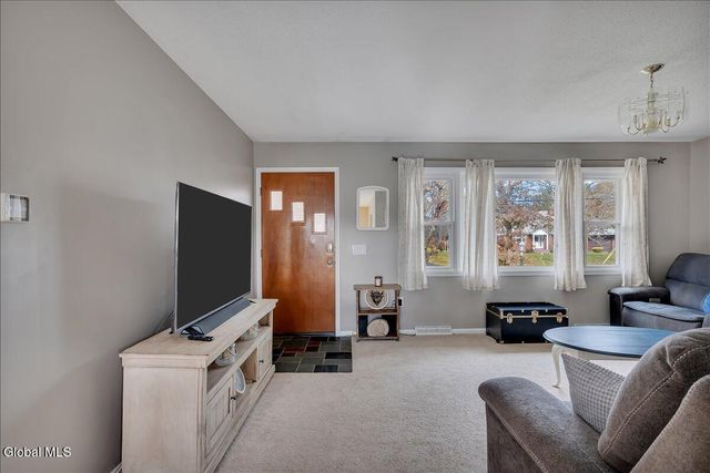 109 Van Buren Road, Glenville, NY 12302