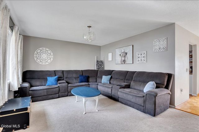 109 Van Buren Road, Glenville, NY 12302