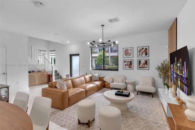 4963 NW 83rd Path 4963, Doral, FL 33166