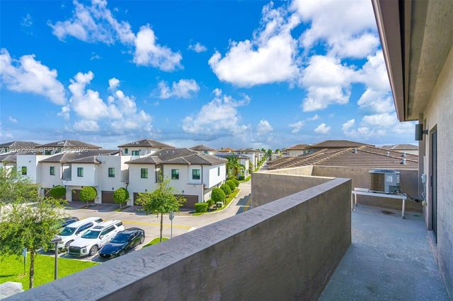 4963 NW 83rd Path 4963, Doral, FL 33166