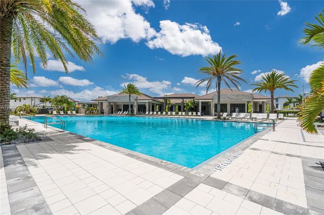 4963 NW 83rd Path 4963, Doral, FL 33166