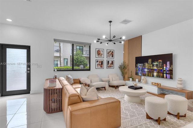 4963 NW 83rd Path 4963, Doral, FL 33166