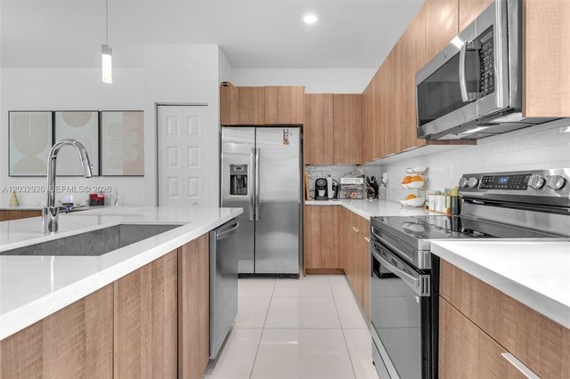 4963 NW 83rd Path 4963, Doral, FL 33166