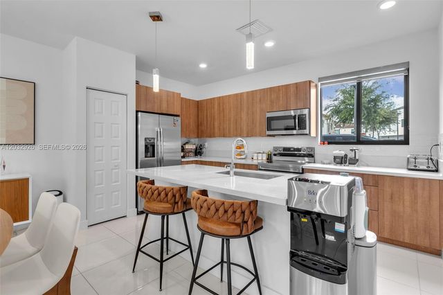 4963 NW 83rd Path 4963, Doral, FL 33166