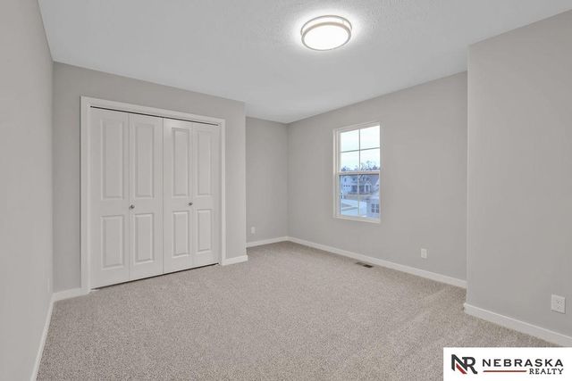 12356 Elk Ridge Circle, Papillion, NE 68046