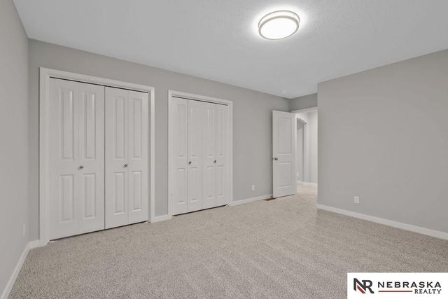 12356 Elk Ridge Circle, Papillion, NE 68046