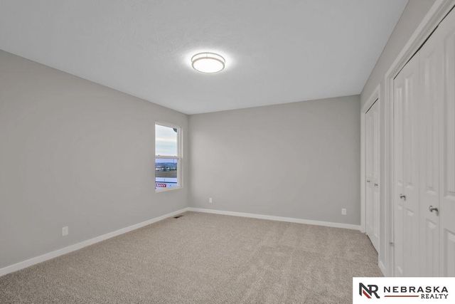12356 Elk Ridge Circle, Papillion, NE 68046