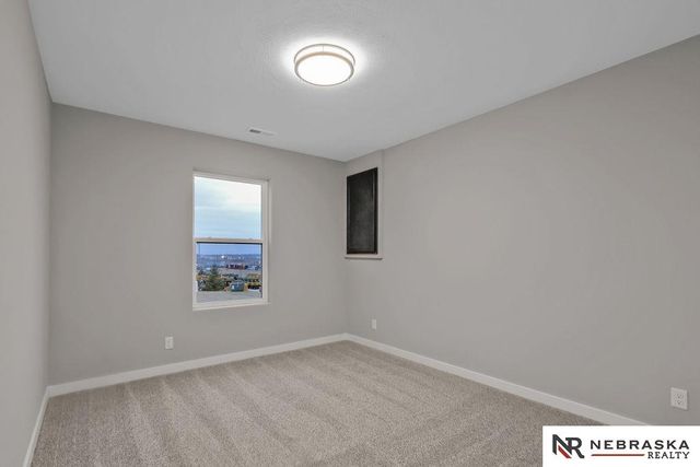 12356 Elk Ridge Circle, Papillion, NE 68046