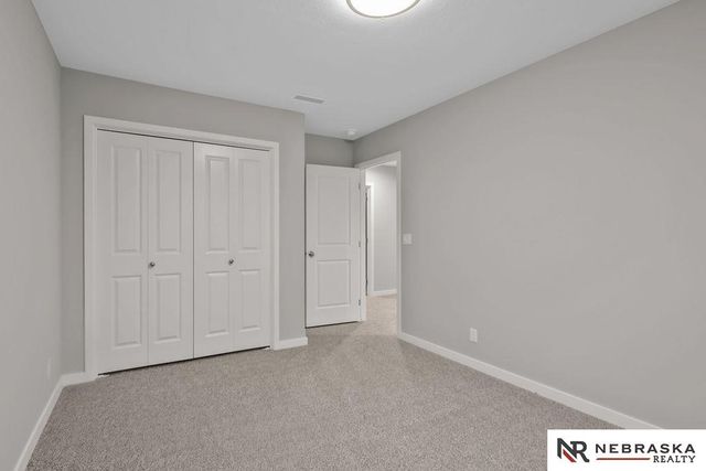 12356 Elk Ridge Circle, Papillion, NE 68046