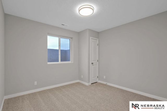 12356 Elk Ridge Circle, Papillion, NE 68046