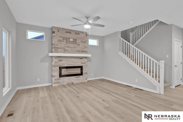 12356 Elk Ridge Circle, Papillion, NE 68046