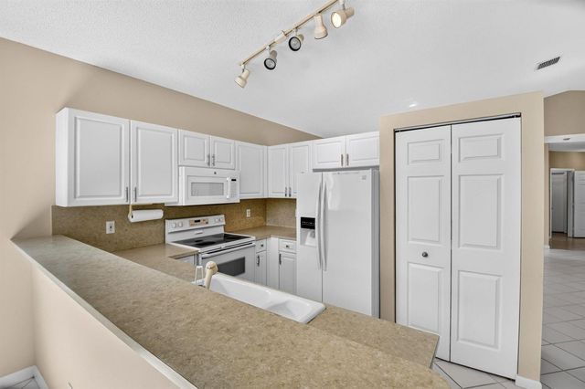 7695 Cherry Blossom Way, Boynton Beach, FL 33437