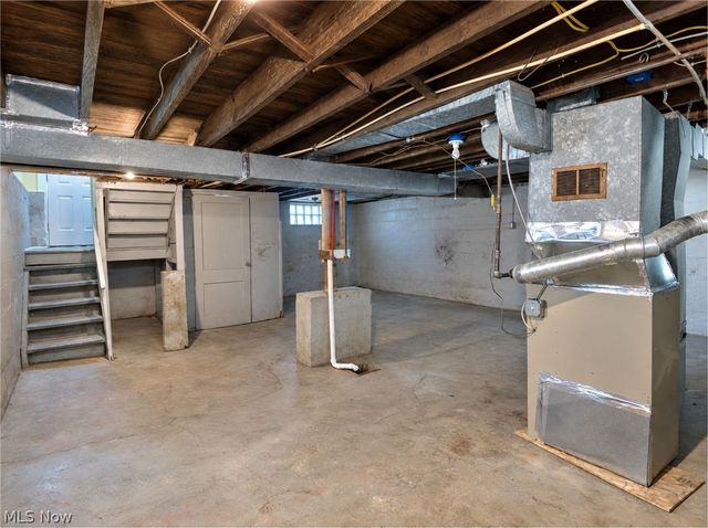 444 Emery Avenue, Youngstown, OH 44507