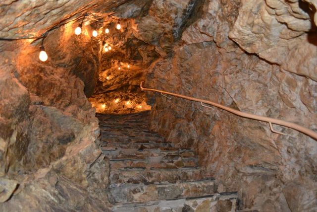 3035 Canyon Road, Burlingame, CA 94010