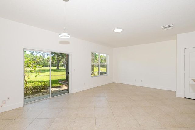 2626 Creekside Drive, Fort Pierce, FL 34981