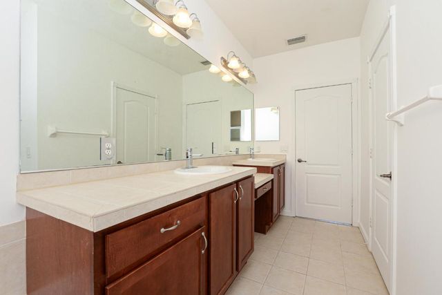 2626 Creekside Drive, Fort Pierce, FL 34981