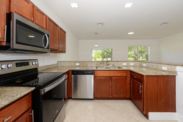 2626 Creekside Drive, Fort Pierce, FL 34981